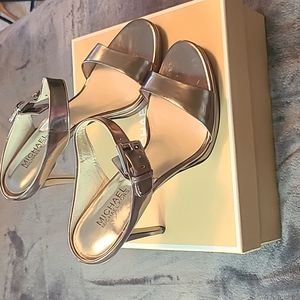 Micheal Kors Beverly Mule 4" heal metallic Nickle 9.5